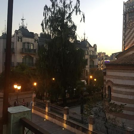 Apartment On Zviad Gamsakhurdia 21 Батумі Екстер'єр фото